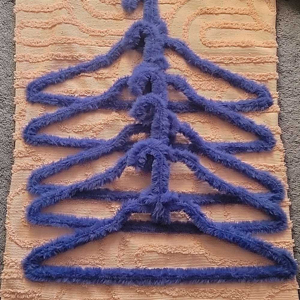 Handmade Hangers, Faux Fur,‎ thick yarn, periwinkle colored. New, five in pack.